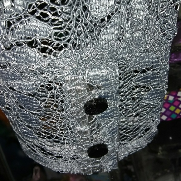 NEXIIA ELEGANT LONG SLEEVE PIERCED MIDI DRESS - Picture 4 of 5